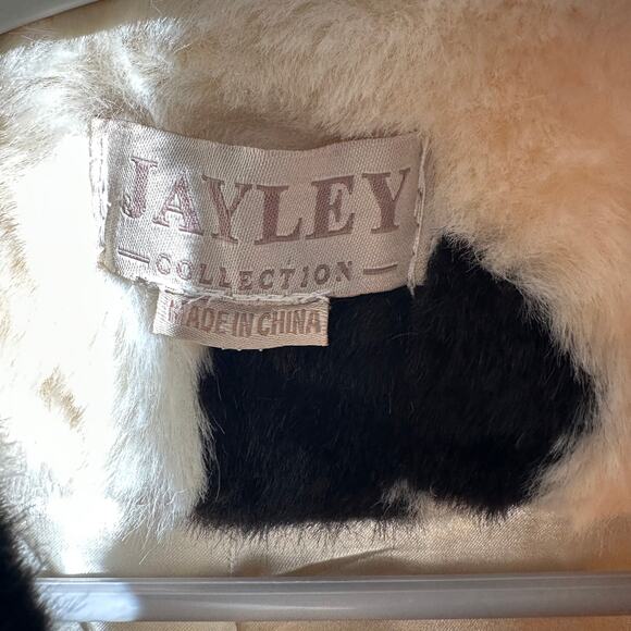 Jayley Lola Love Faux Fur Cropped Jacket Heart Pattern Cream Black- Size Sm/Med - Picture 10 of 14